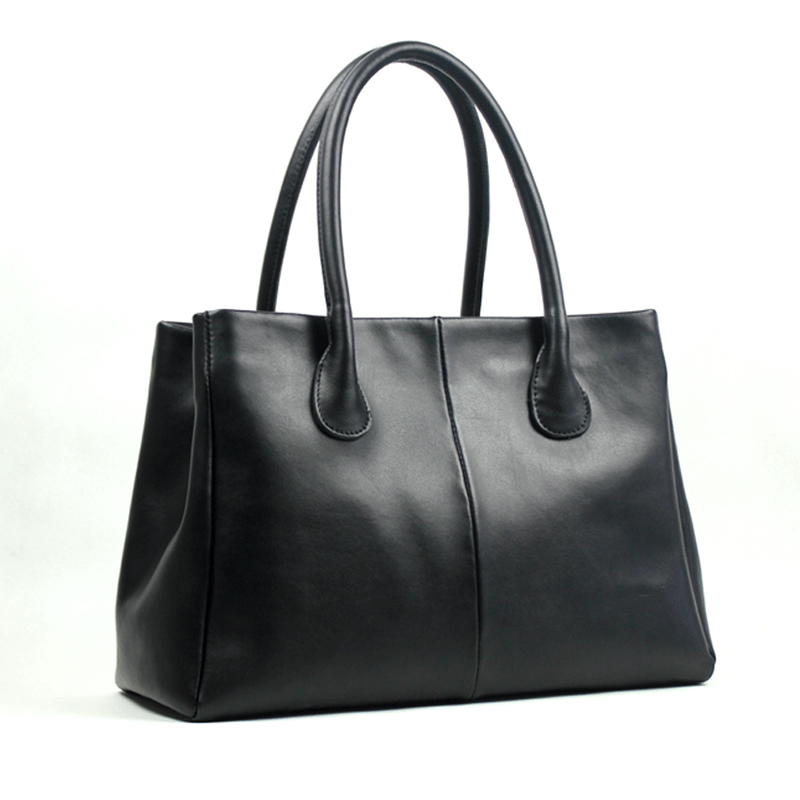 黑色真皮女士包包一个